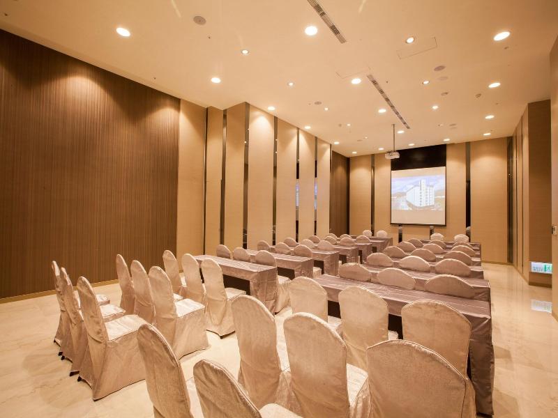 F Hotel Chipen image