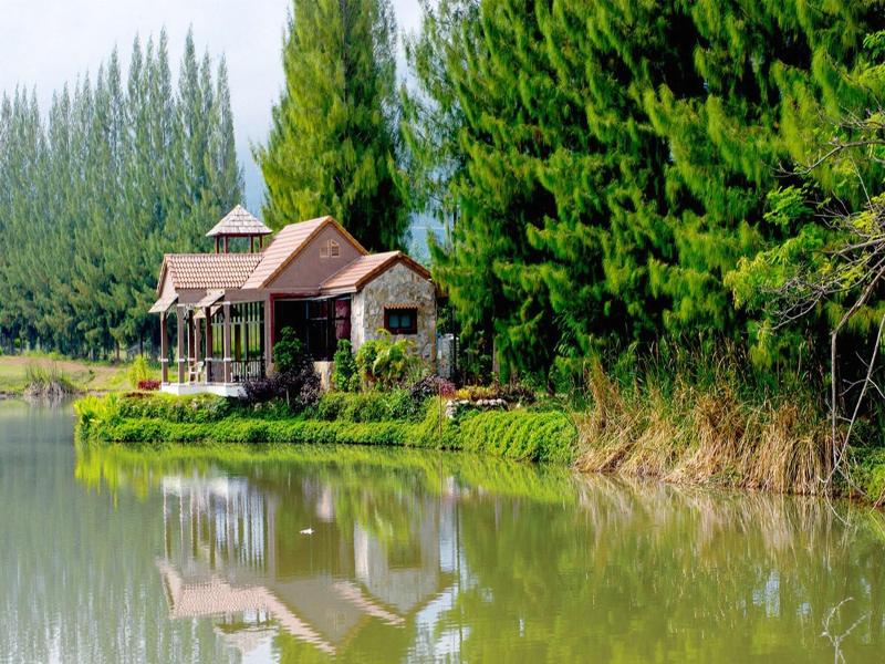 Chateau De Khaoyai Hotel Resort