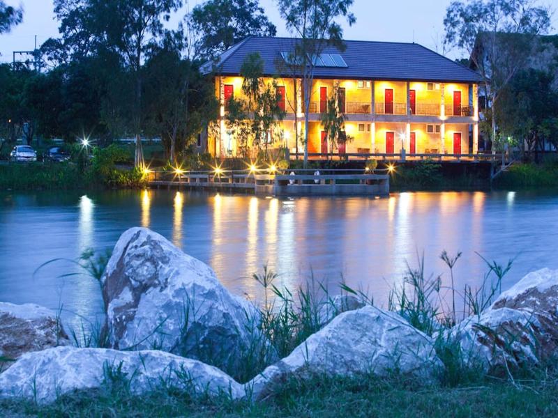 Chateau De Khaoyai Hotel Resort