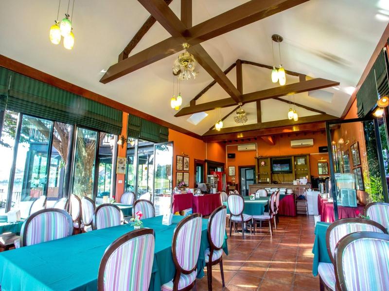 Chateau De Khaoyai Hotel Resort