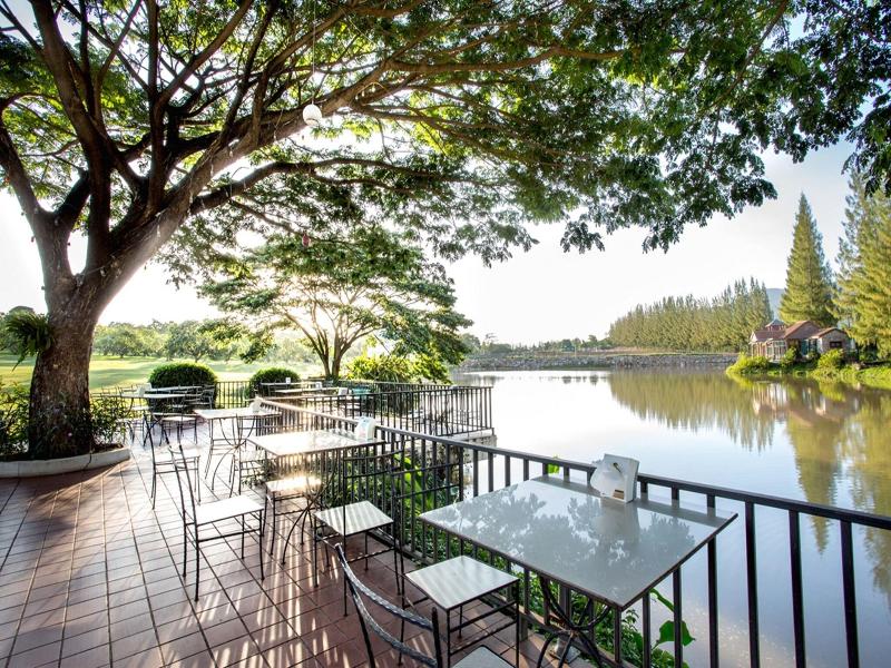 Chateau De Khaoyai Hotel Resort