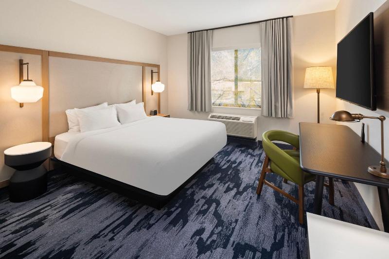 Fairfield Inn Suites Alexandria image