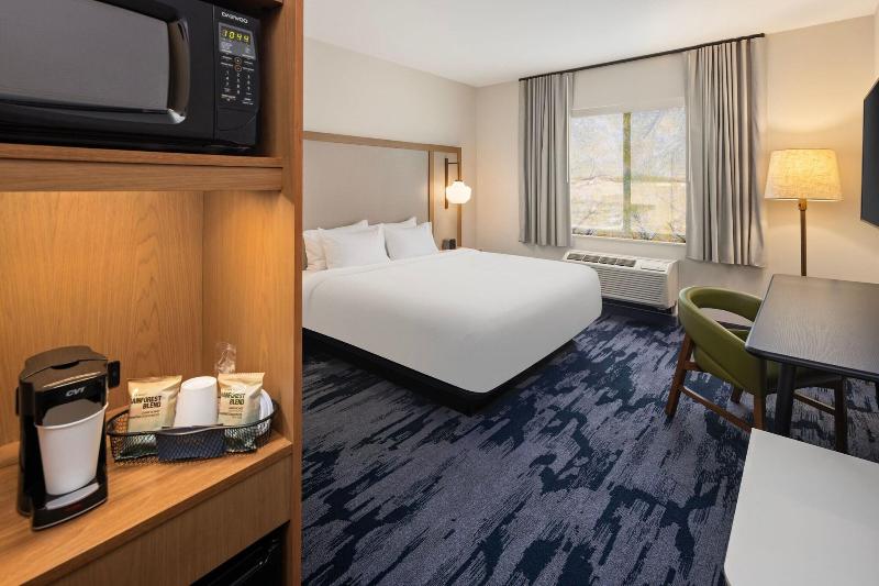 Fairfield Inn Suites Alexandria image