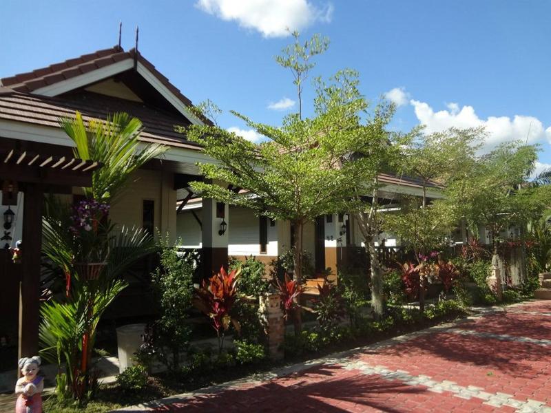 Baan Soontree Hotel