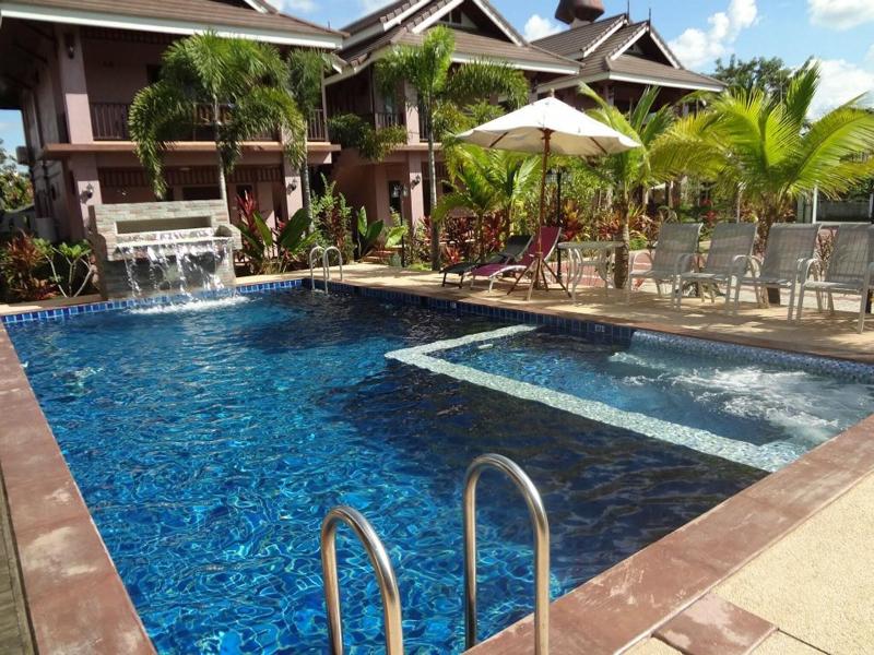 Baan Soontree Hotel