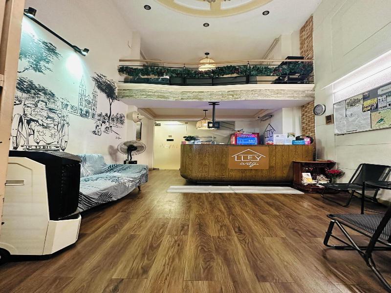 Alleyway Hostel image