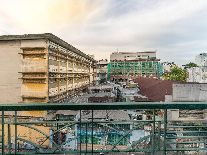 Alleyway Hostel image