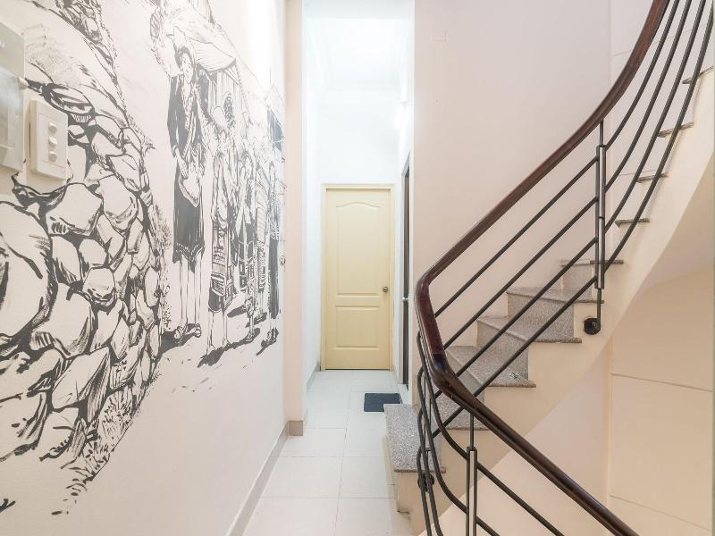 Alleyway Hostel image