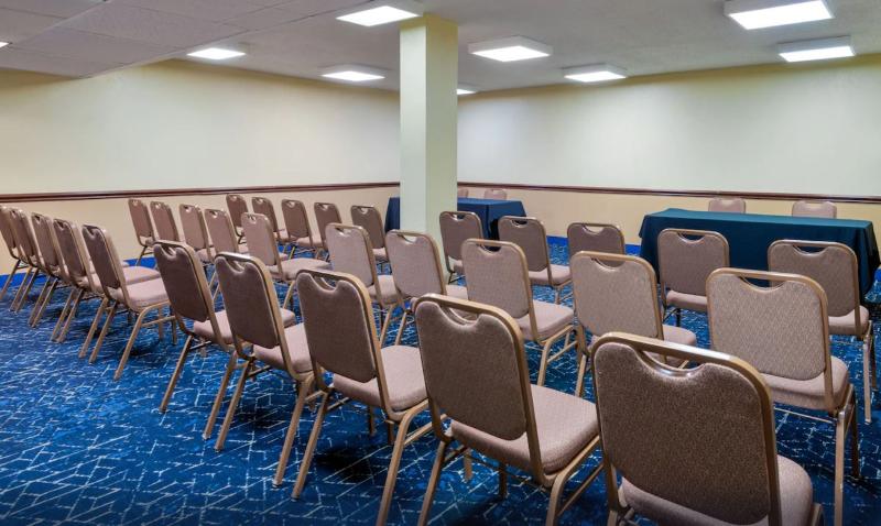 Capitol Plaza Hotel Jefferson City image