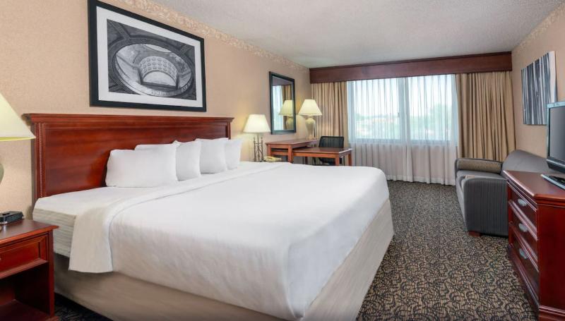 Capitol Plaza Hotel Jefferson City image
