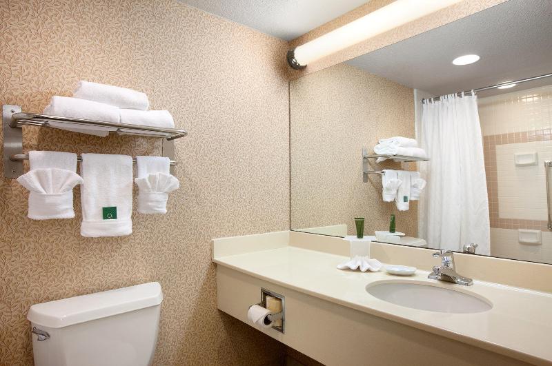 Capitol Plaza Hotel Jefferson City image