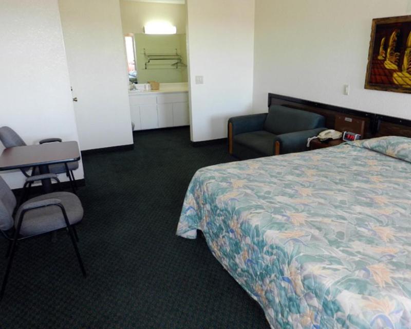 High Desert Motel Joshua Tree National Park image