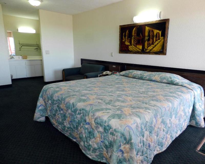 High Desert Motel Joshua Tree National Park image