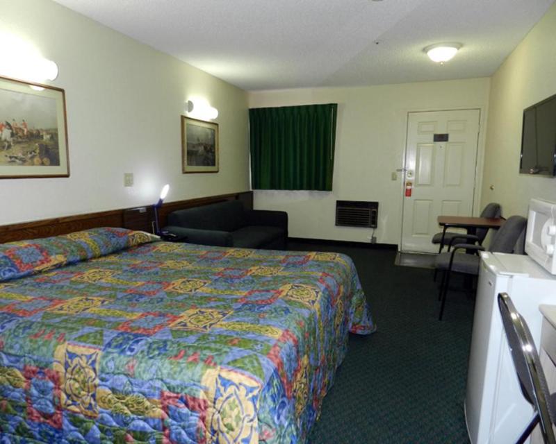 High Desert Motel Joshua Tree National Park image