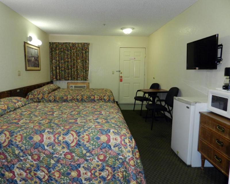 High Desert Motel Joshua Tree National Park image