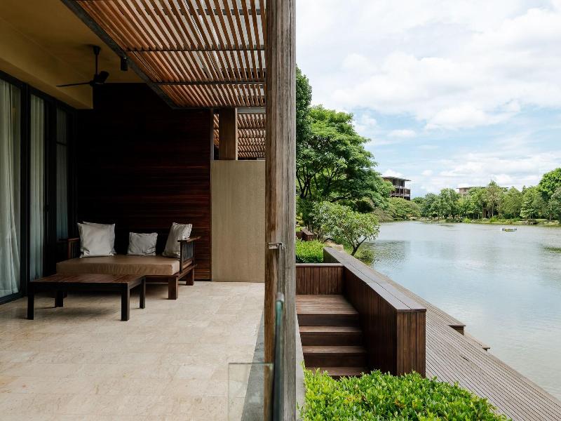 Atta Lakeside Resort Suite