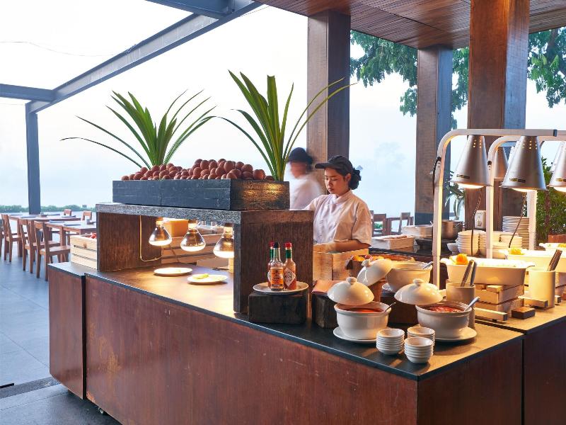 Atta Lakeside Resort Suite