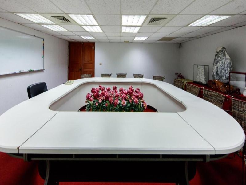 Chungli Business Hotel image