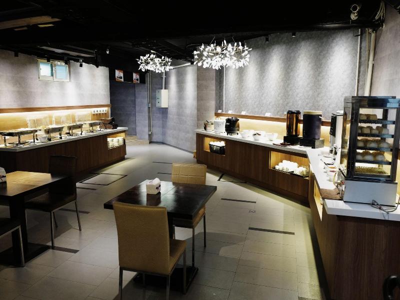 Audi Garden Business Hotel image