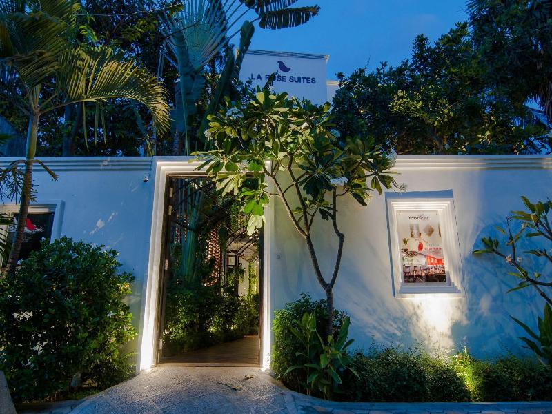 La Rose Suites image