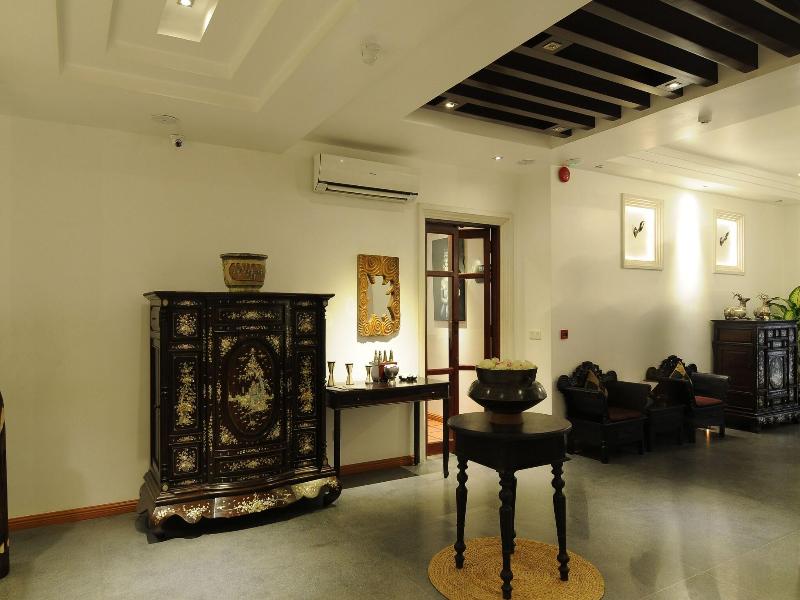 La Rose Suites image