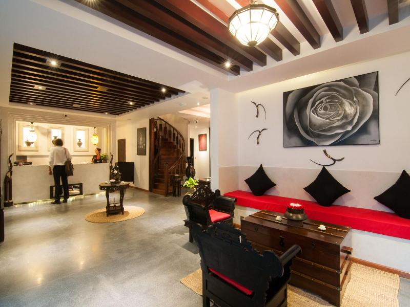 La Rose Suites image