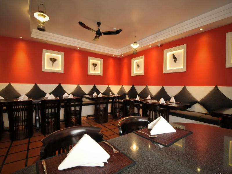 La Rose Suites image