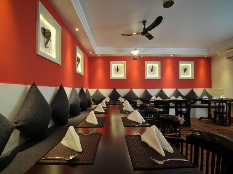 La Rose Suites image