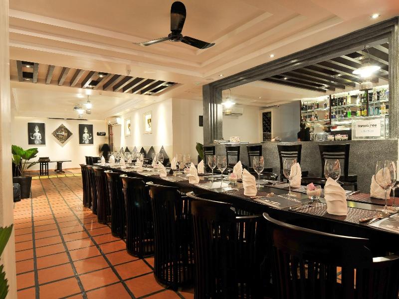La Rose Suites image