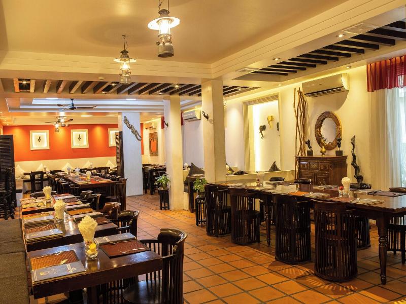 La Rose Suites image