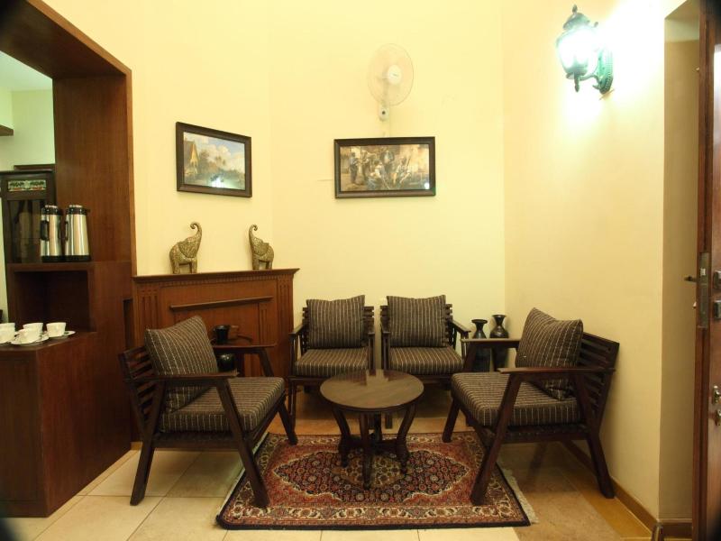 Hotel Manek Manor by Mount Regency