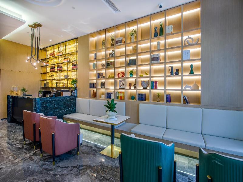 Yiwu Baide Theme Hotel image