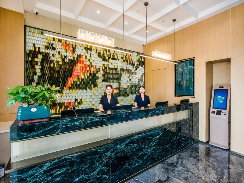 Yiwu Baide Theme Hotel image