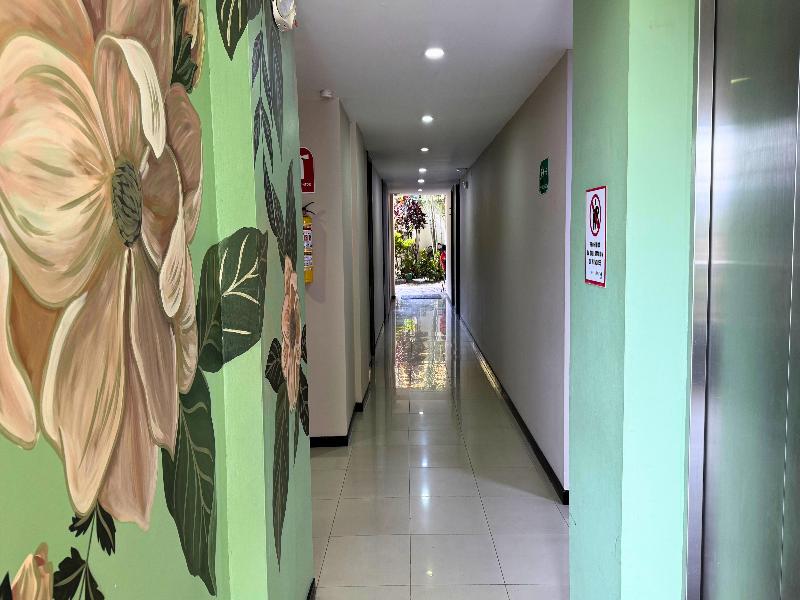 hotel greenview medellin image