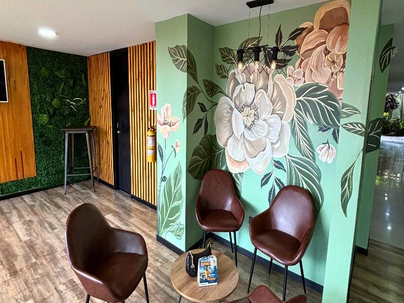hotel greenview medellin image