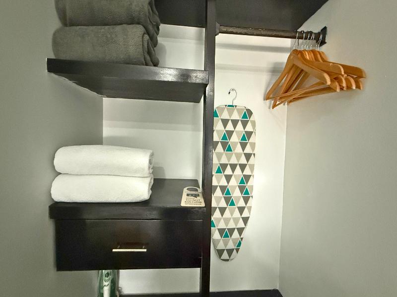 hotel greenview medellin image