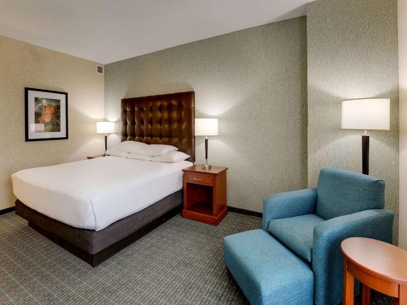 Drury Inn Suites Phoenix Chandler Fashion Center image
