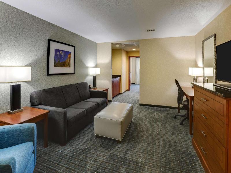 Drury Inn Suites Phoenix Chandler Fashion Center image