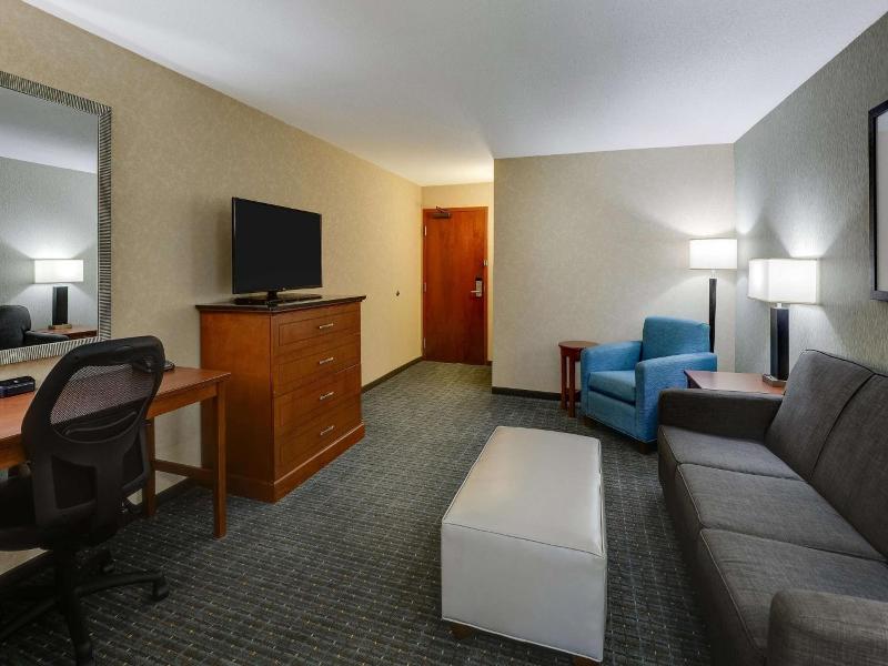 Drury Inn Suites Phoenix Chandler Fashion Center image