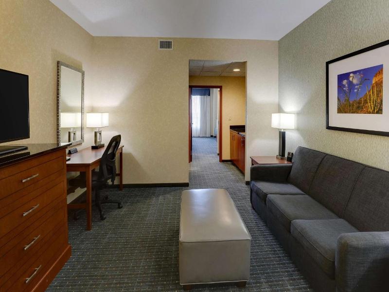 Drury Inn Suites Phoenix Chandler Fashion Center image