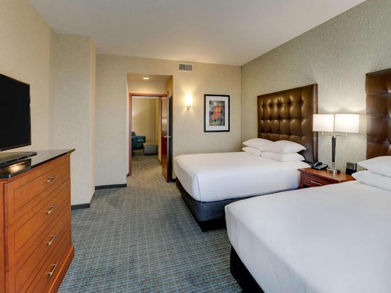 Drury Inn Suites Phoenix Chandler Fashion Center image