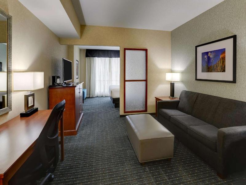 Drury Inn Suites Phoenix Chandler Fashion Center image