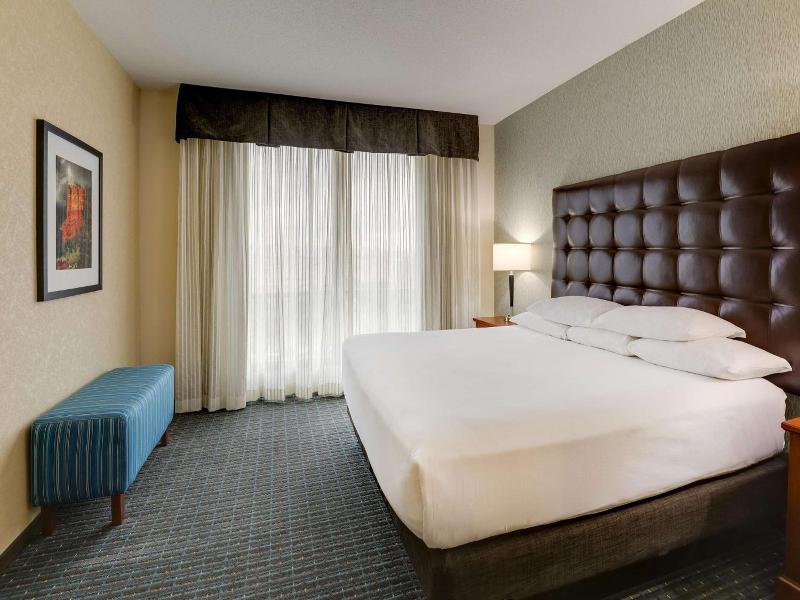 Drury Inn Suites Phoenix Chandler Fashion Center image