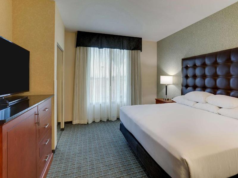 Drury Inn Suites Phoenix Chandler Fashion Center image