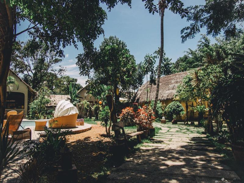 Hibiscus Garden Inn image