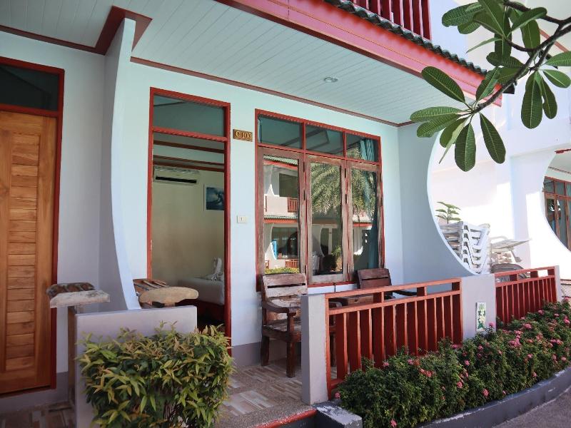 Bamboo Koh Chang Resort Restaurant image