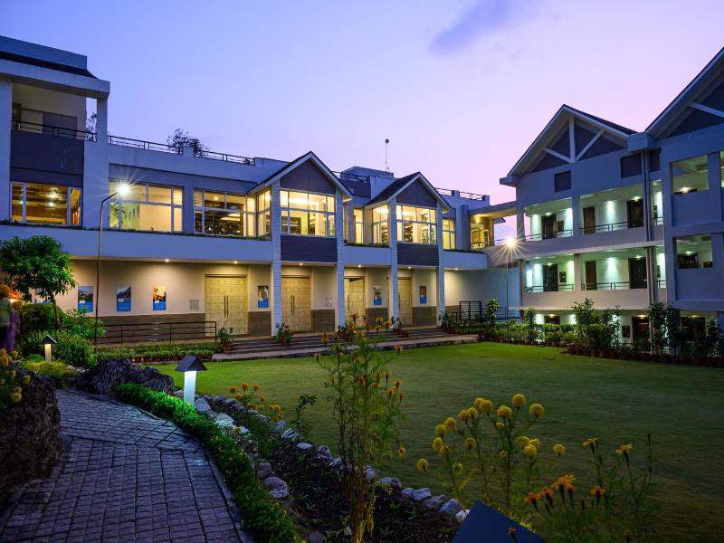 Sinclairs Retreat Kalmpong image