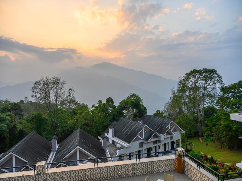 Sinclairs Retreat Kalmpong image