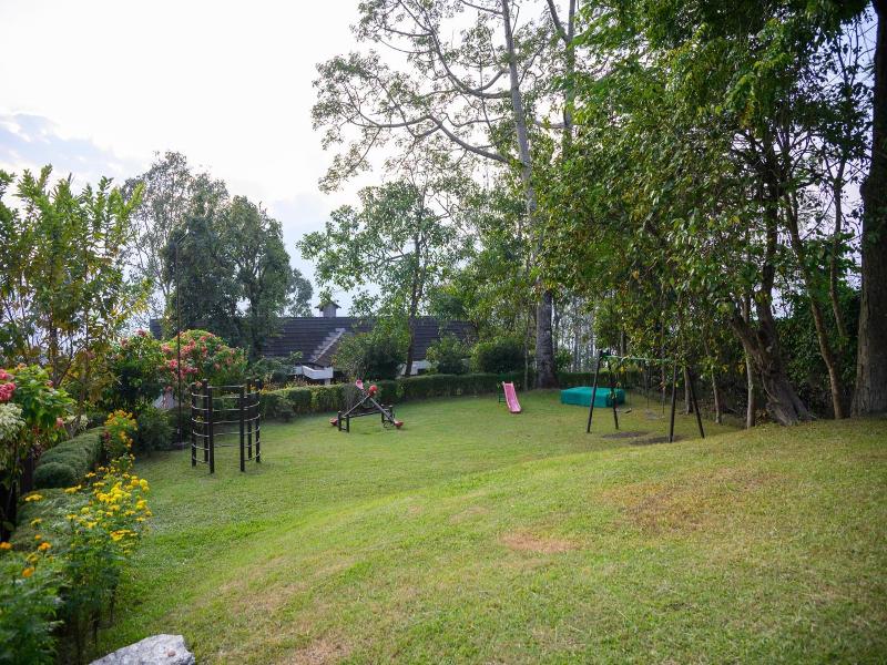 Sinclairs Retreat Kalmpong image