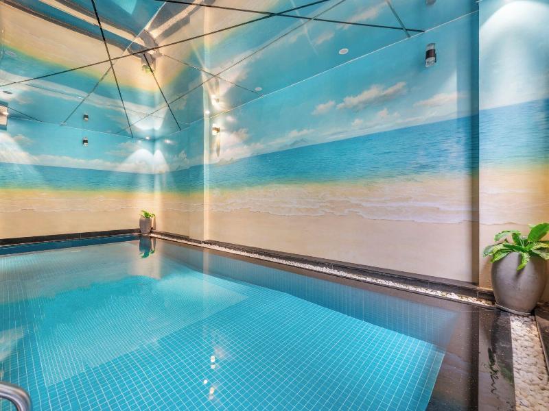 Raon Danang Beach Hotel image